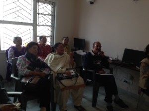 Seniors Citizens @ Samvedna Senior Citizens Activity Center learn to blog