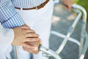 7 steps to help your elderly loved one get up safely after a fall