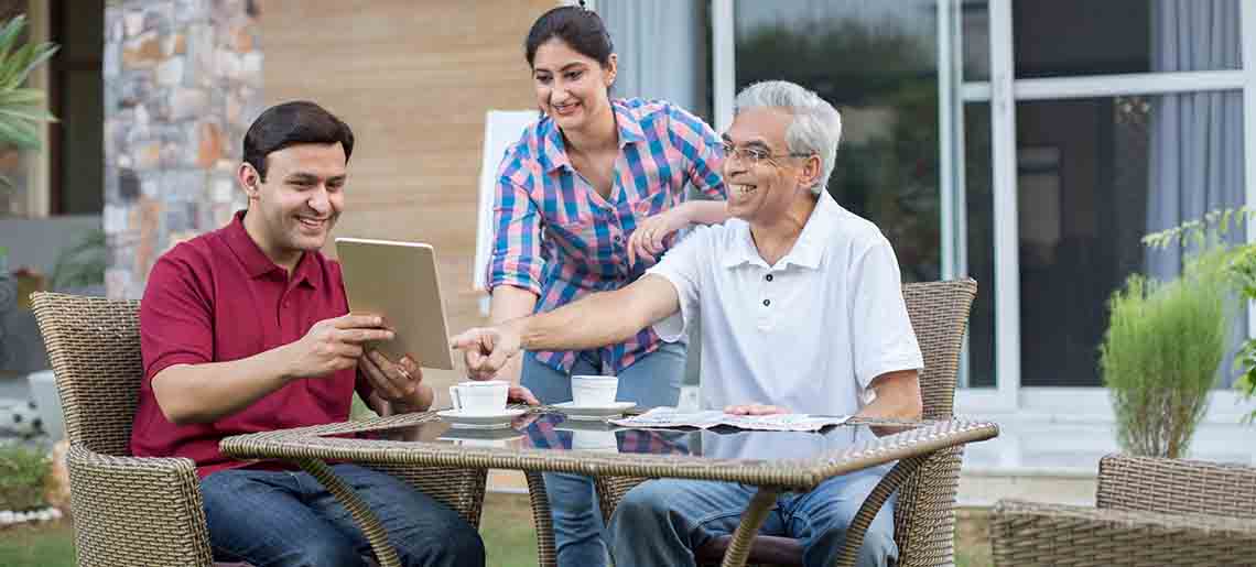 How to ensure the best senior citizen home care services for your parents?